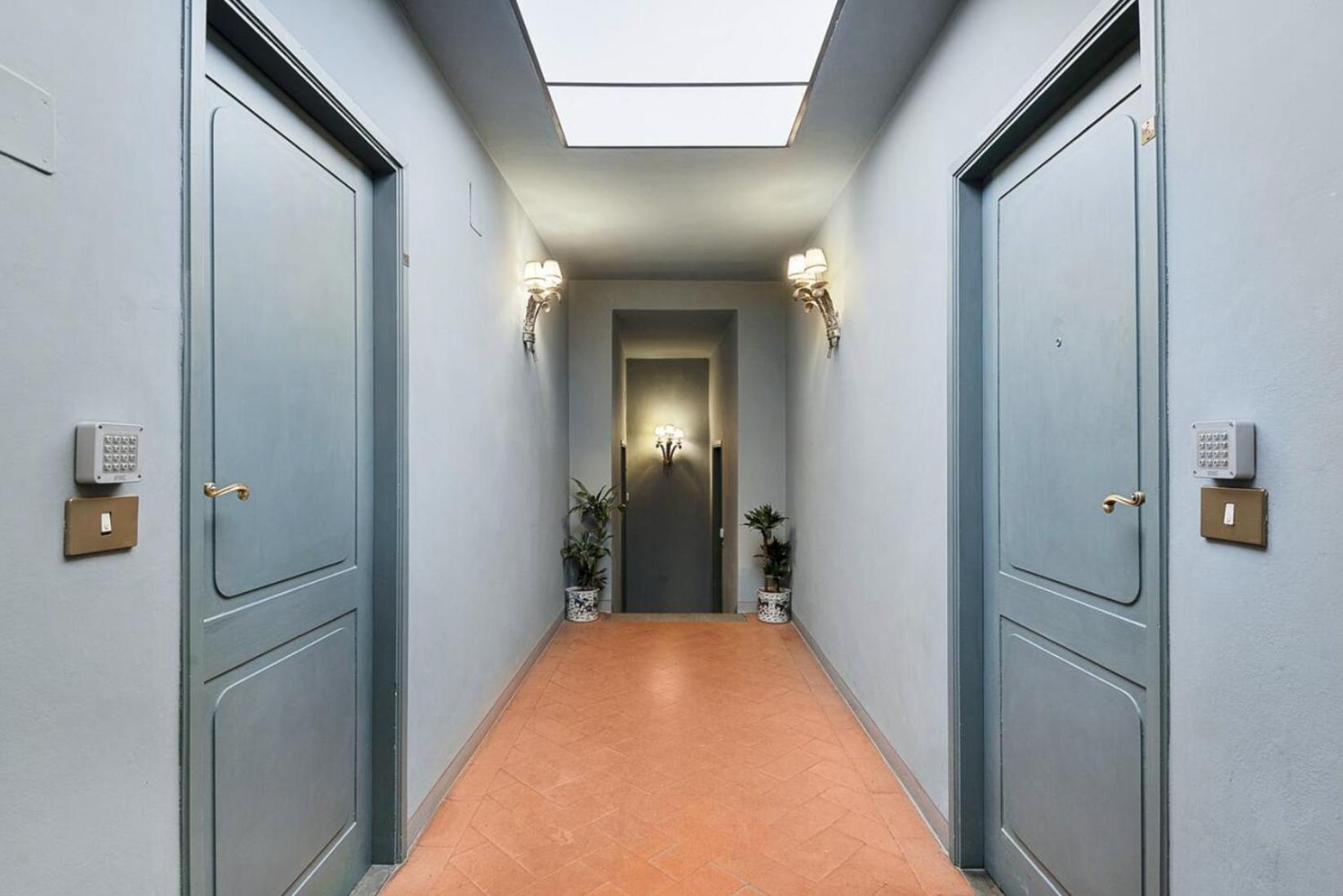Tornabuoni Living Apartment Florence Exterior photo